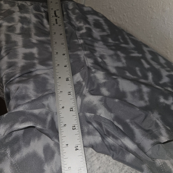 Underarmour 2xl Workout Shorts Gray - Picture 9 of 10